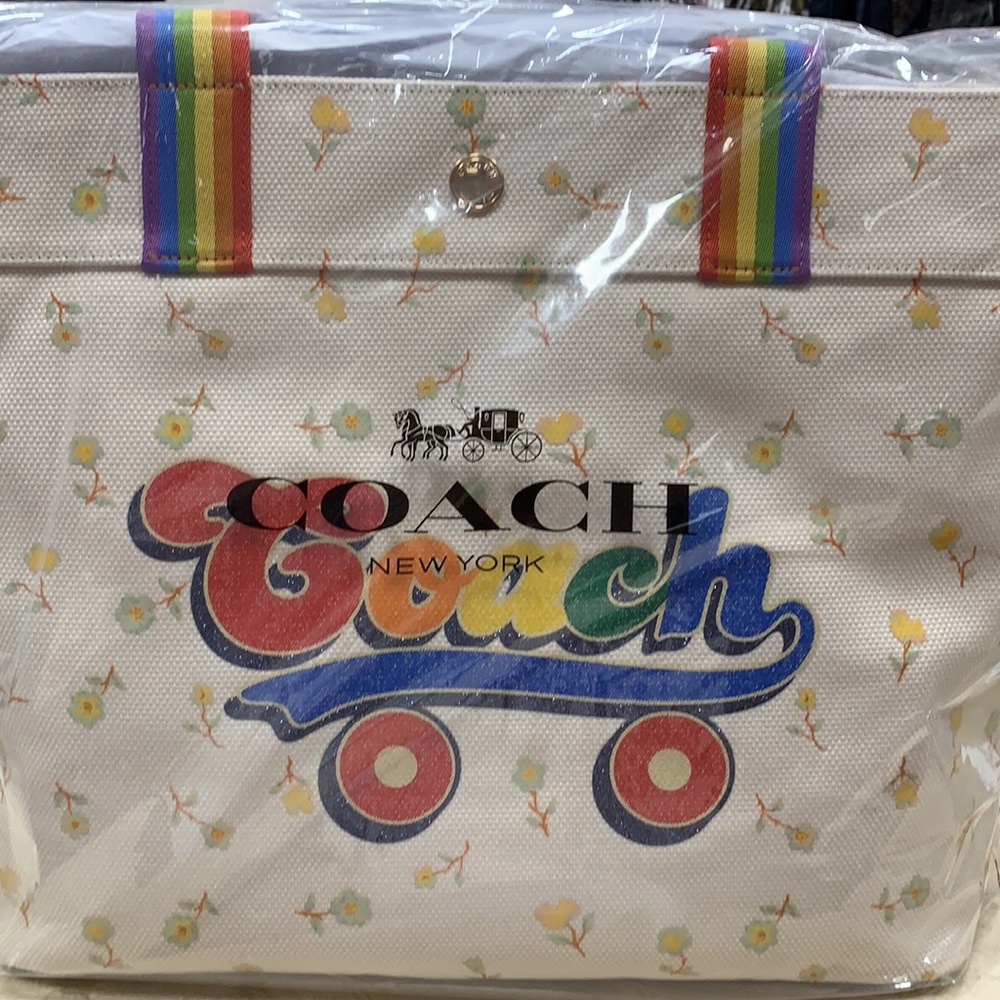 COACH X PRIDE COLLECTION CANVAS AND LEATHER TOTE ROLLER SKATE GRAPHIC PRINT - Picture 8 of 11